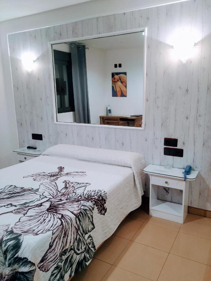 Motel Cancun Leon Ardón Extérieur photo