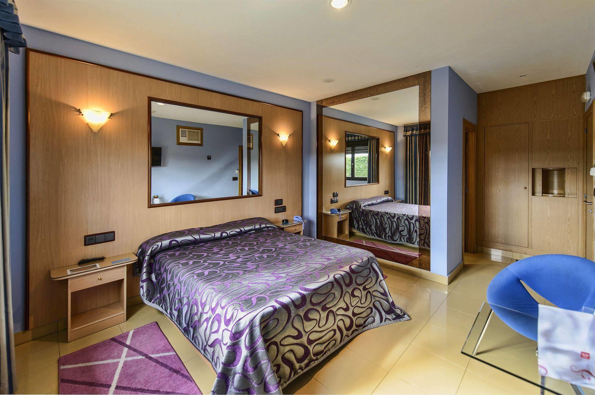 Motel Cancun Leon Ardón Extérieur photo